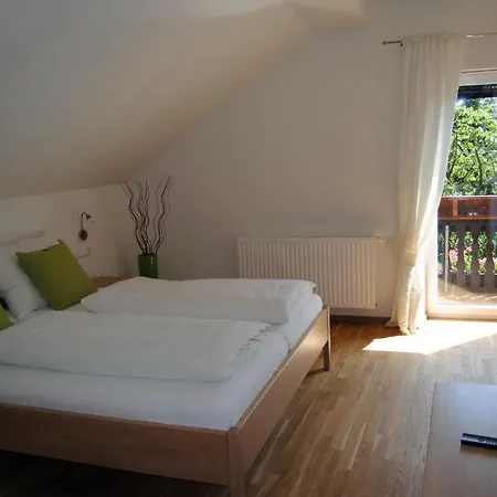 Weingut Schlafgut Genussgut Lorenz Country house