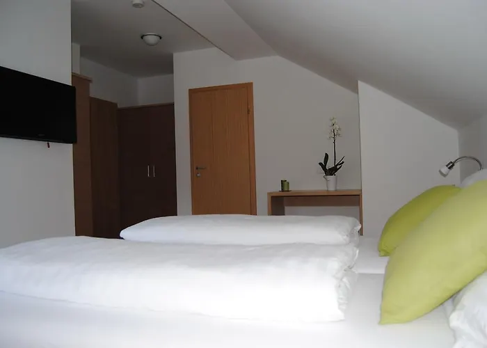 葛诺斯古特洛伦茨乡村旅馆 *